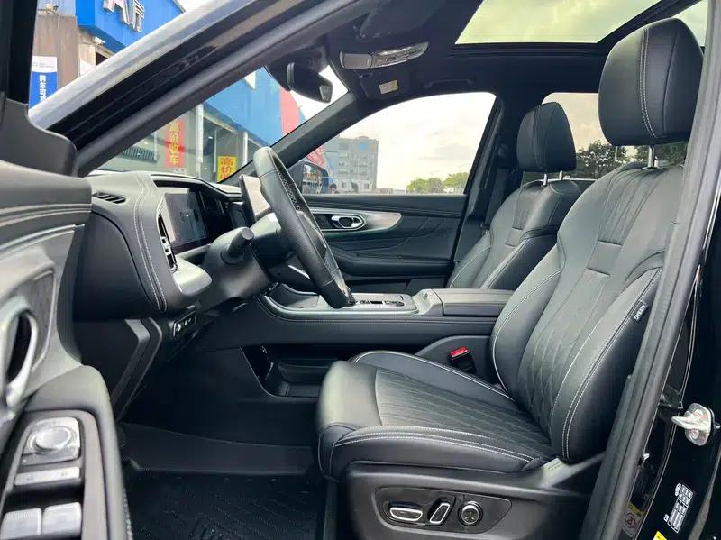 Trumpchi GS8 2025 Navigator Series 2.0TGDI 2WD 5-Seater Luxury Edition — миниатюра 19