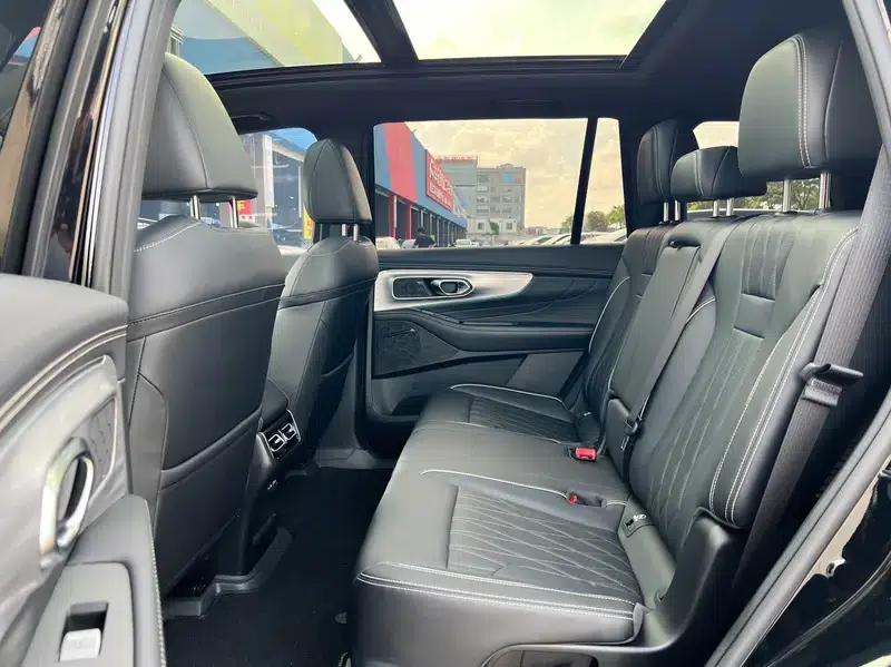 Trumpchi GS8 2025 Navigator Series 2.0TGDI 2WD 5-Seater Luxury Edition — миниатюра 21