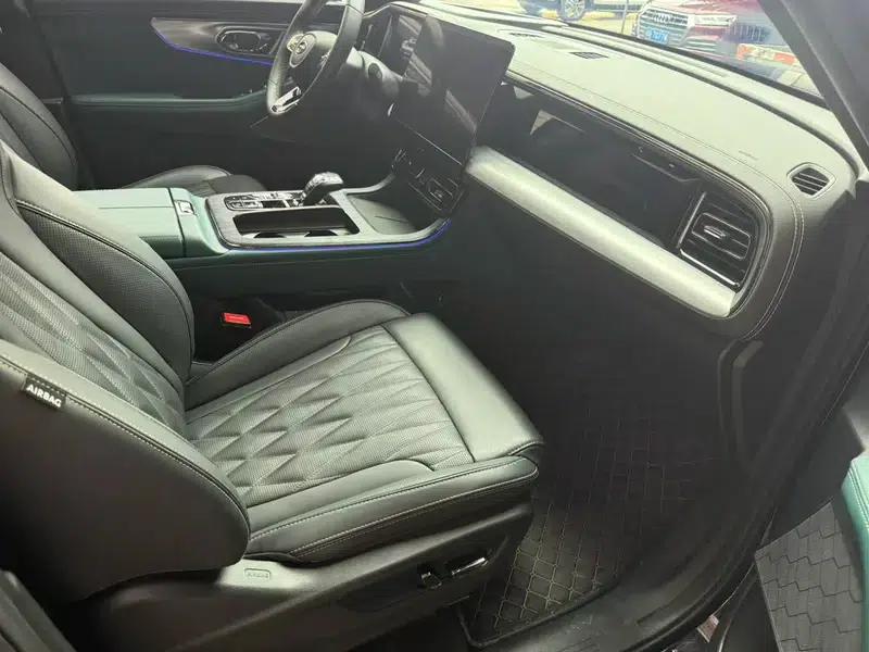 Trumpchi GS8 2022 Navigator Series 2.0TGDI 4WD Supreme Edition 7-Seater — миниатюра 9