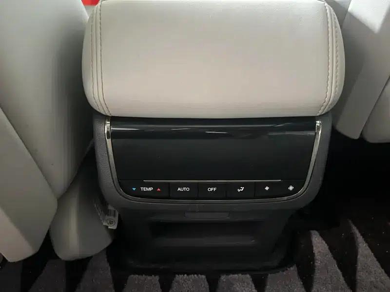 Trumpchi GS8 2022 Dual Engine Series 2.0TM Hybrid 4WD Premium Edition 7-Seater — миниатюра 6