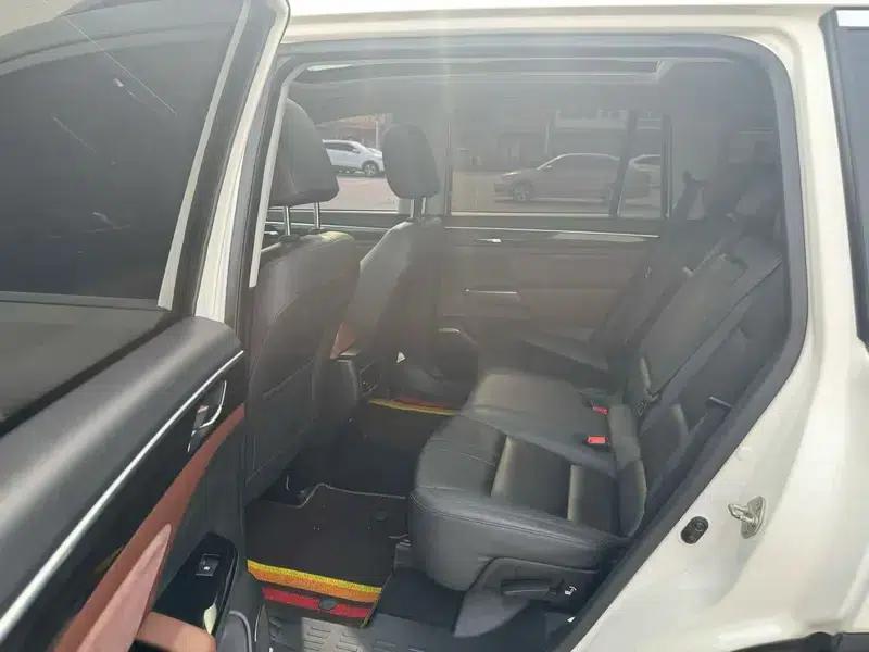Trumpchi GS8 2017 320T 2WD Luxury Intelligent Connected Edition 7-Seater — миниатюра 9
