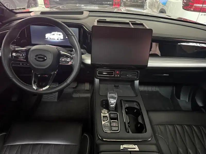 Trumpchi GS8 2022 Dual Engine Series 2.0TM Hybrid 4WD Premium Edition 7-Seater — миниатюра 12