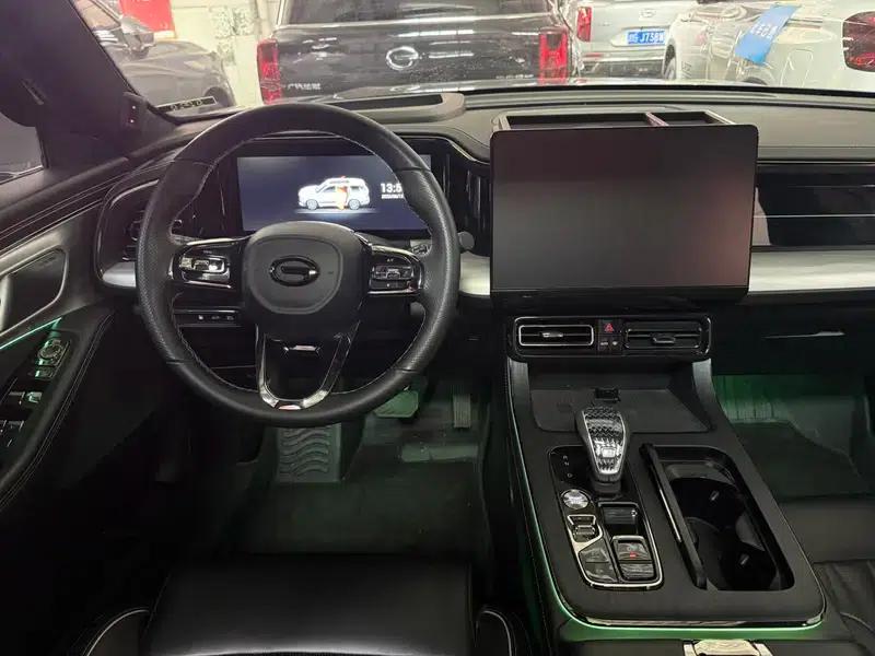 Trumpchi GS8 2022 Dual Engine Series 2.0TM Hybrid 4WD Premium Edition 7-Seater — миниатюра 9