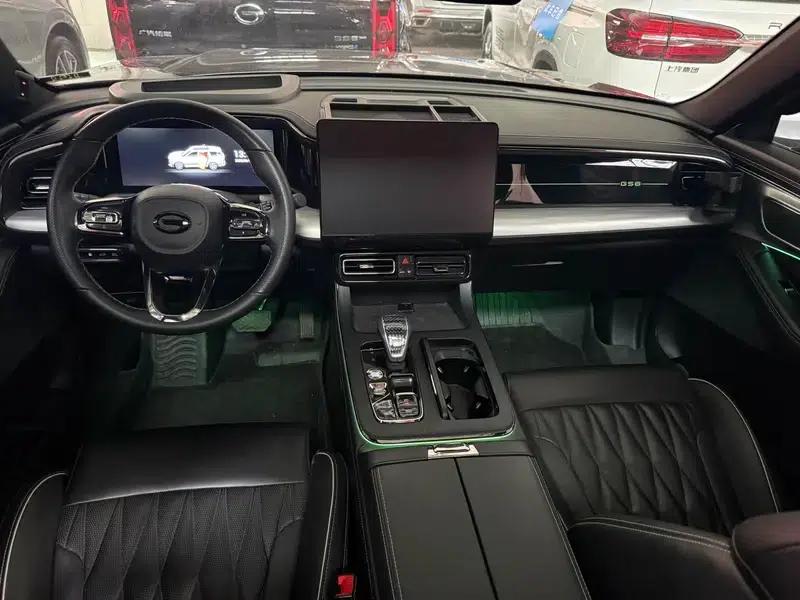 Trumpchi GS8 2022 Dual Engine Series 2.0TM Hybrid 4WD Premium Edition 7-Seater — миниатюра 10