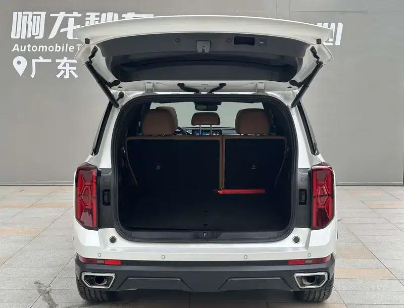Trumpchi GS8 2025 Navigator Series 2.0TGDI 2WD 5-Seater Luxury Edition — миниатюра 14