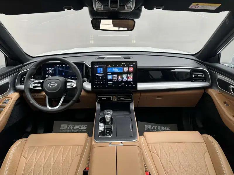 Trumpchi GS8 2025 Navigator Series 2.0TGDI 2WD 5-Seater Luxury Edition — миниатюра 8