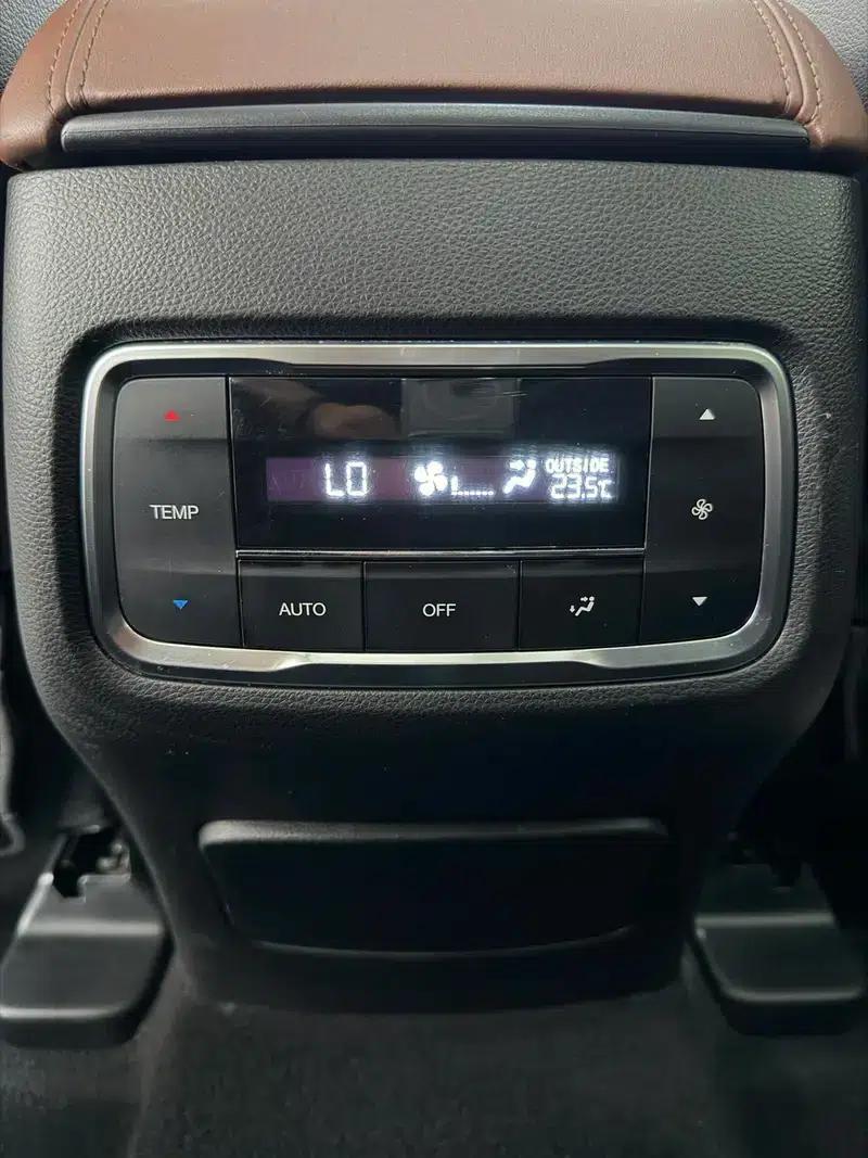Trumpchi GS8 2017 320T 2WD Luxury Intelligent Connected Edition 7-Seater — миниатюра 8