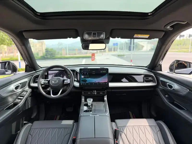 Trumpchi GS8 2025 Navigator Series 2.0TGDI 2WD 5-Seater Luxury Edition — миниатюра 10