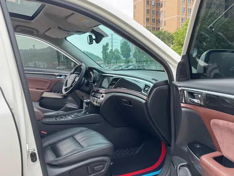 Trumpchi GS8 2017 320T 2WD Luxury Intelligent Connected Edition 7-Seater — миниатюра 10