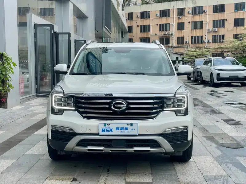 Trumpchi GS8 2017 320T 2WD Luxury Edition 7-Seater — миниатюра 2