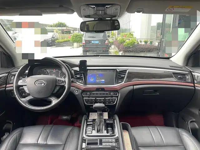 Trumpchi GS8 2017 320T 2WD Luxury Edition 7-Seater — миниатюра 13