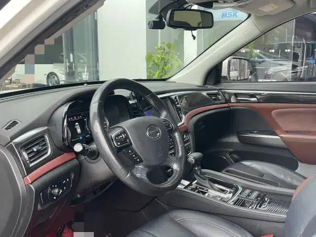 Trumpchi GS8 2017 320T 2WD Luxury Edition 7-Seater — миниатюра 18