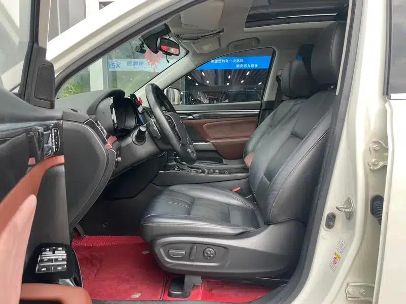 Trumpchi GS8 2017 320T 2WD Luxury Edition 7-Seater — миниатюра 19