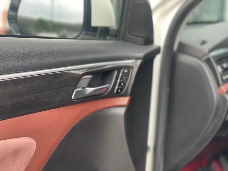 Trumpchi GS8 2017 320T 2WD Luxury Edition 7-Seater — миниатюра 21