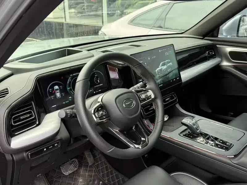 Trumpchi GS8 2022 Dual Engine Series 2.0TM Hybrid 2WD Premium Edition 7-Seater — миниатюра 7