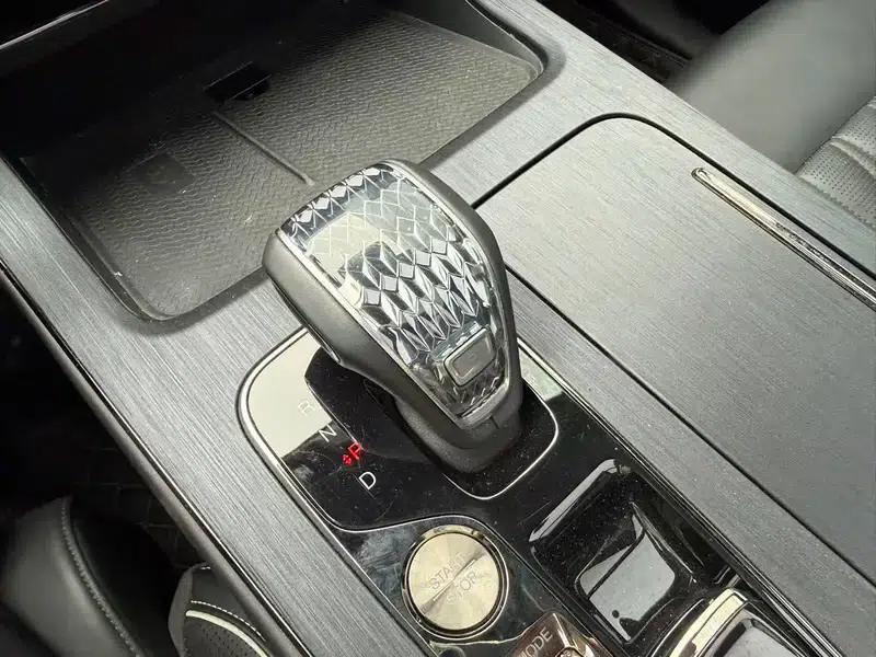 Trumpchi GS8 2022 Dual Engine Series 2.0TM Hybrid 2WD Premium Edition 7-Seater — миниатюра 8