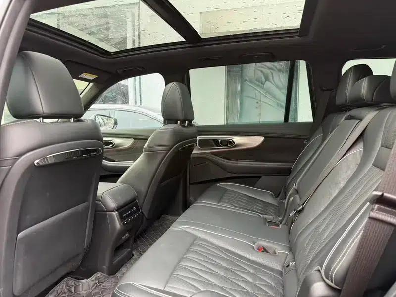 Trumpchi GS8 2022 Dual Engine Series 2.0TM Hybrid 2WD Premium Edition 7-Seater — миниатюра 9