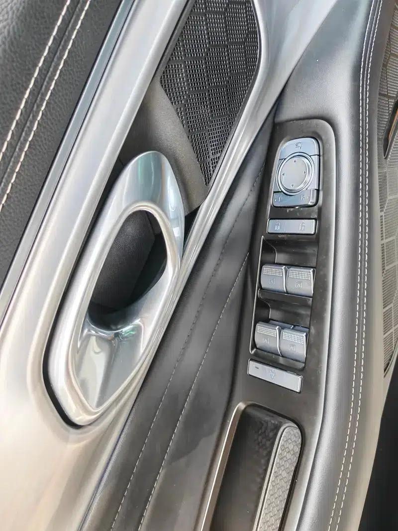 Trumpchi GS8 2022 Navigator Series 2.0TGDI 2WD Luxury Intelligent Connected 7-Seater — миниатюра 12