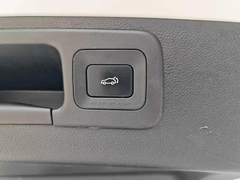 Trumpchi GS8 2022 Navigator Series 2.0TGDI 2WD Luxury Intelligent Connected 7-Seater — миниатюра 15