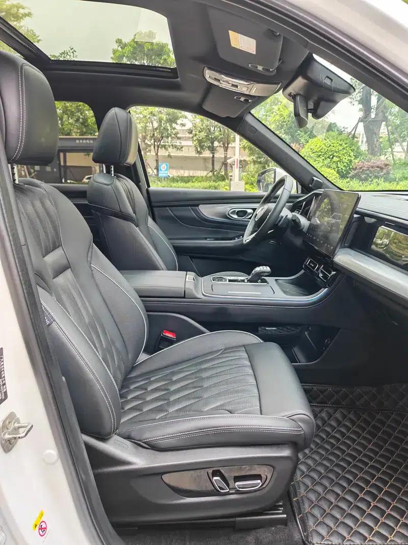 Trumpchi GS8 2022 Navigator Series 2.0TGDI 2WD Luxury Intelligent Connected 7-Seater — миниатюра 27
