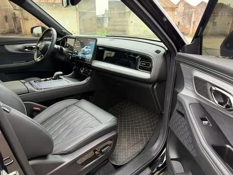 Trumpchi GS8 2022 Dual Engine Series 2.0TM Hybrid 2WD Premium Edition 7-Seater — миниатюра 7