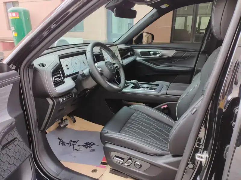 Trumpchi GS8 2025 Navigator Series 2.0TGDI 4WD 5-Seater Luxury Edition — миниатюра 8