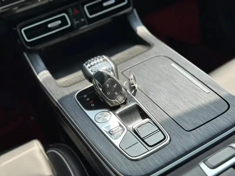Trumpchi GS8 2022 Navigator Series 2.0TGDI 4WD Luxury Intelligent Connected 7-Seater — миниатюра 19