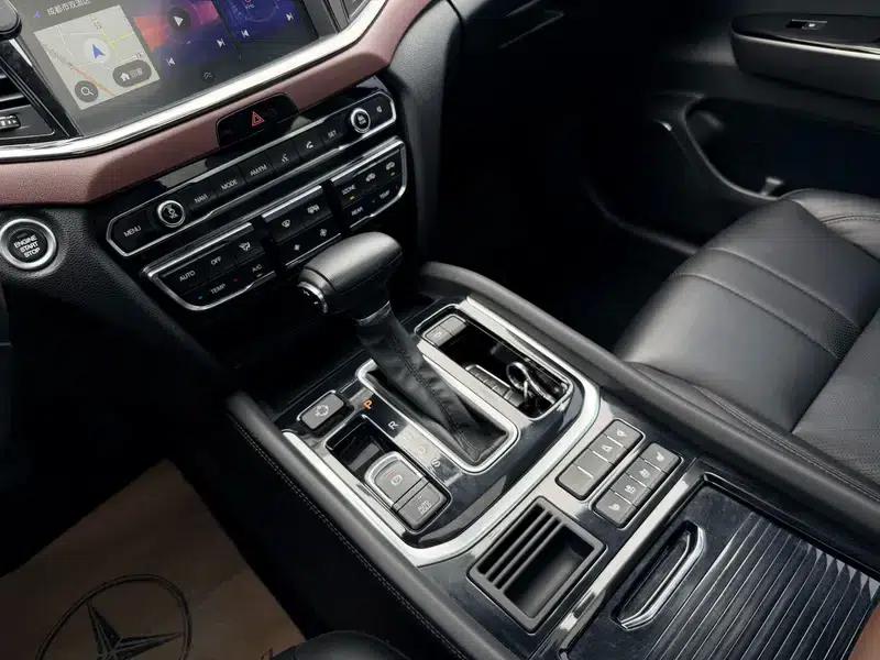 Trumpchi GS8 2017 320T 2WD Luxury Intelligent Connected Edition 7-Seater — миниатюра 17