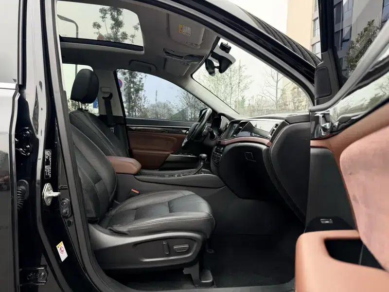 Trumpchi GS8 2017 320T 2WD Luxury Intelligent Connected Edition 7-Seater — миниатюра 20