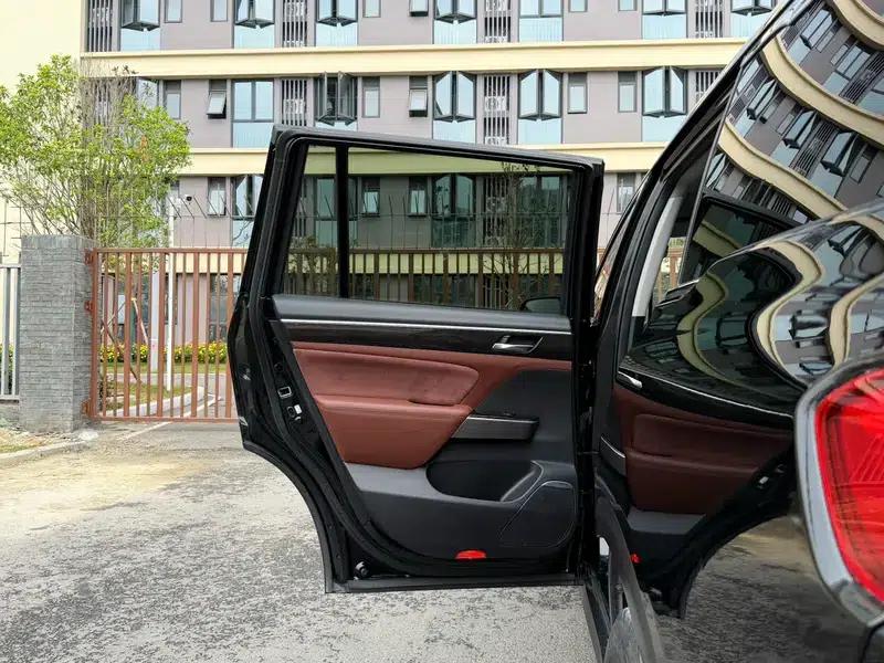 Trumpchi GS8 2017 320T 2WD Luxury Intelligent Connected Edition 7-Seater — миниатюра 24