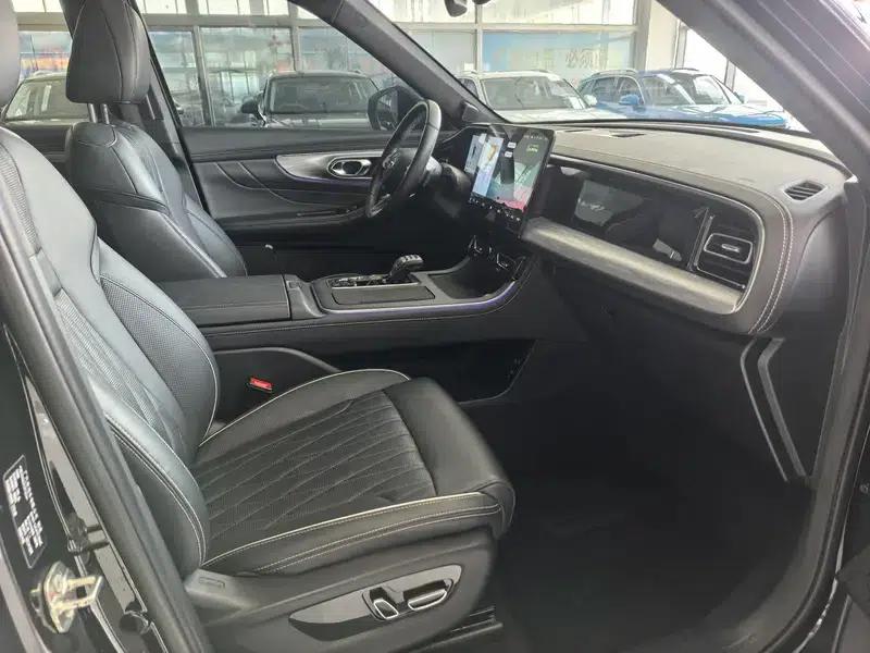 Trumpchi GS8 2024 Navigator Series 2.0TGDI Two-Wheel Drive Luxury Intelligent Edition — миниатюра 11