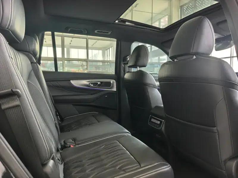 Trumpchi GS8 2024 Navigator Series 2.0TGDI Two-Wheel Drive Luxury Intelligent Edition — миниатюра 12