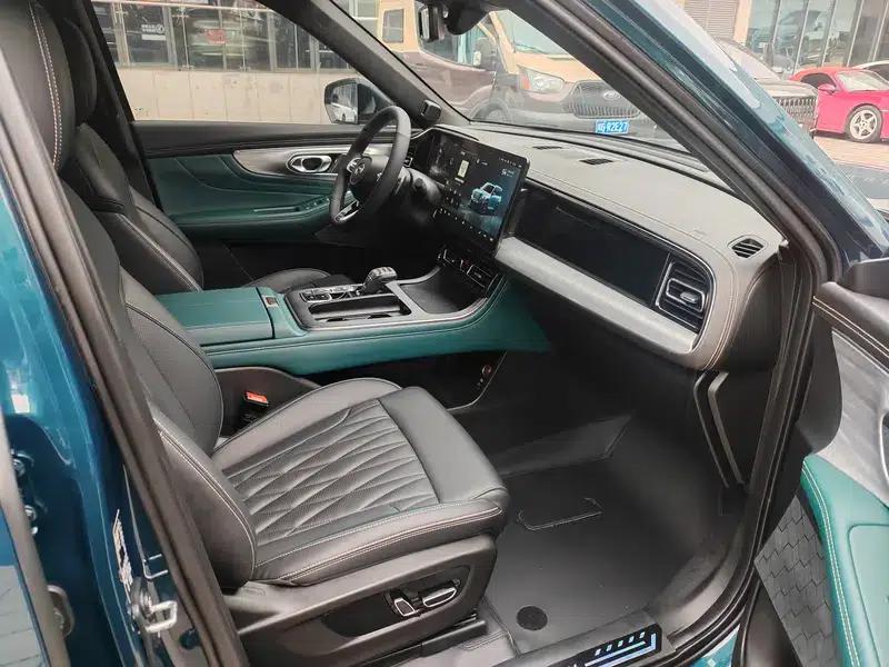 Trumpchi GS8 2022 Navigator Series 2.0TGDI 4WD Luxury Intelligent Connected 7-Seater — миниатюра 8
