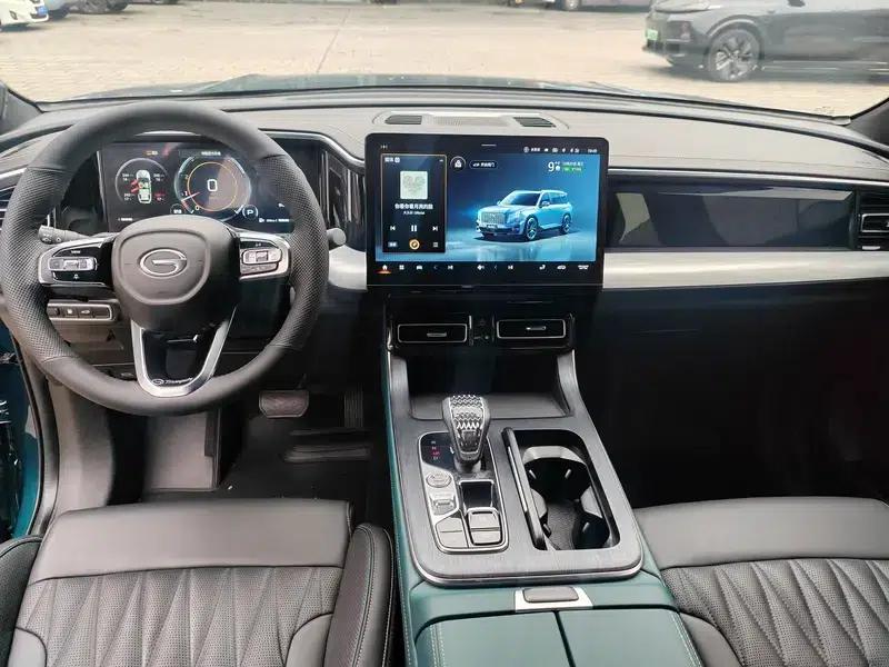 Trumpchi GS8 2022 Navigator Series 2.0TGDI 4WD Luxury Intelligent Connected 7-Seater — миниатюра 10