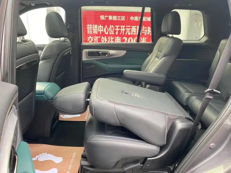 Trumpchi GS8 2022 Dual Engine Series 2.0TM Hybrid 2WD Premium Edition 6-Seater — миниатюра 21