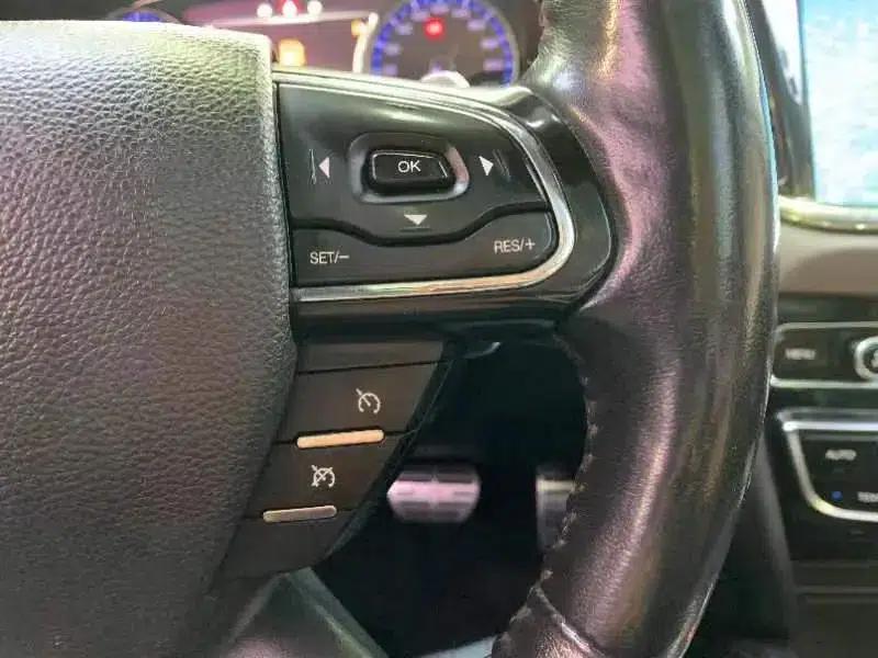 Trumpchi GS8 2017 320T 2WD Premium Edition 7-Seater — миниатюра 7
