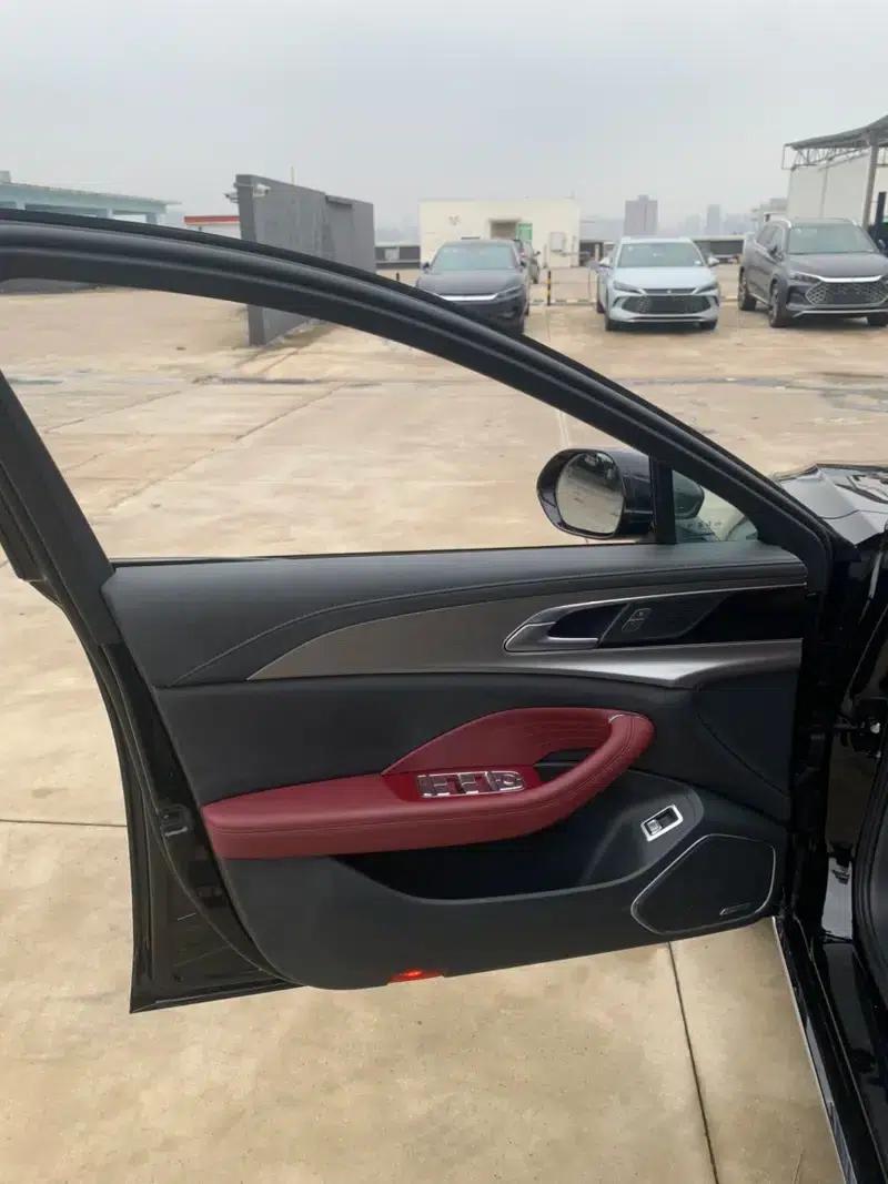 Hongqi H5 2023 2.0T Automatic Intelligent Flagship Edition — миниатюра 9