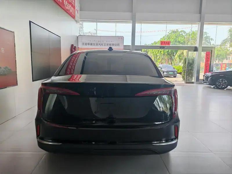 Hongqi E-QM5 2023 Basic Travel Edition — миниатюра 5