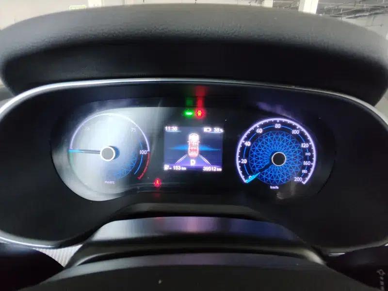 Hongqi E-QM5 2023 Facelift Basic Travel Edition — миниатюра 6