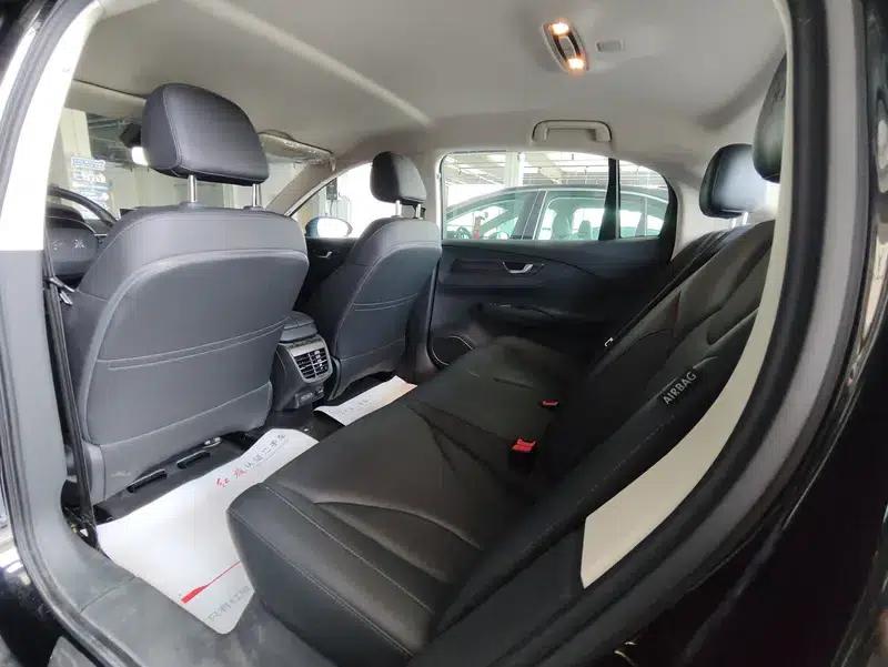 Hongqi E-QM5 2023 Facelift Basic Travel Edition — миниатюра 9