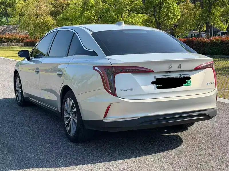 Hongqi E-QM5 2022 Model, 431km Charging Range Enjoy Edition, 5 Seats — миниатюра 4