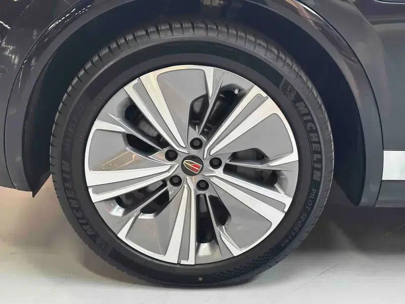 Hongqi E-HS9 2022 Model 690km Flagship Edition (Six Seats) — миниатюра 18