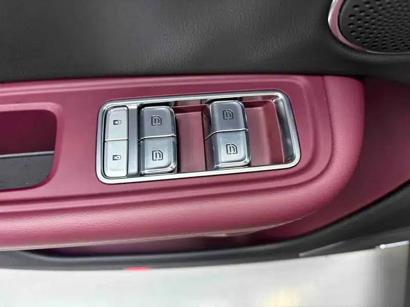 Hongqi E-HS9 2022 Model 690km Flagship Edition (Six Seats) — миниатюра 36