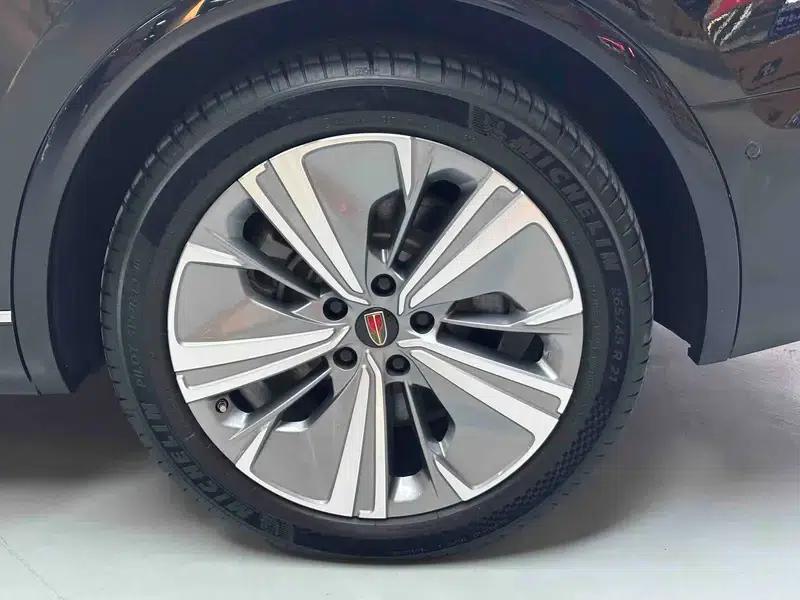 Hongqi E-HS9 2022 Model 690km Flagship Edition (Six Seats) — миниатюра 9