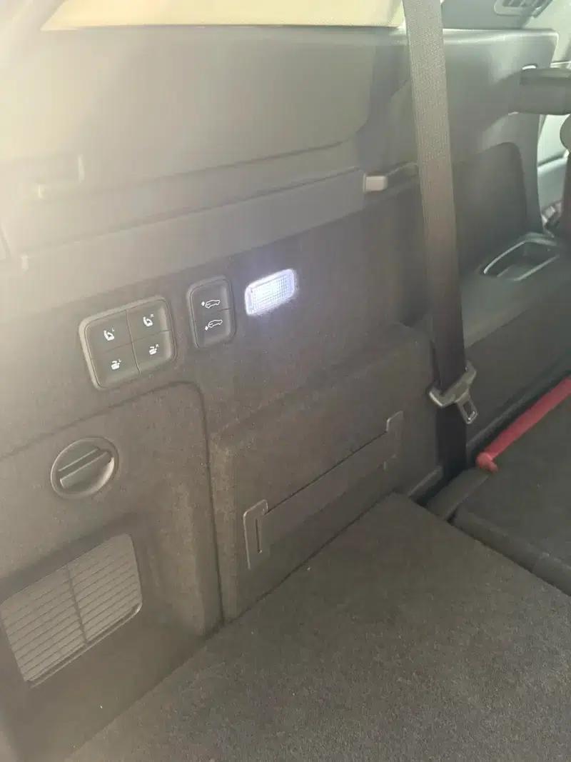 Hongqi E-HS9 2022 Model 690km Flagship Edition (Six Seats) — миниатюра 7