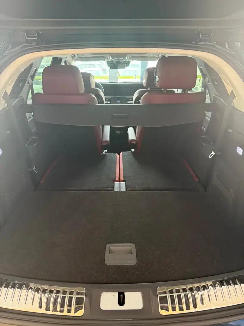 Hongqi E-HS9 2022 Model 690km Flagship Edition (Six Seats) — миниатюра 9