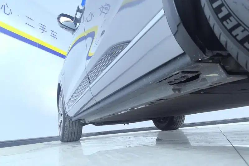 Hongqi E-HS9 2020 Model 460km Flagship Edition (Six Seats) — миниатюра 7