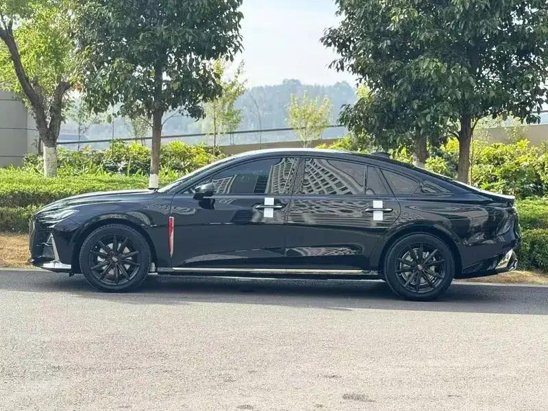 Hongqi H6 2023 2.0T Elegant Edition — миниатюра 3