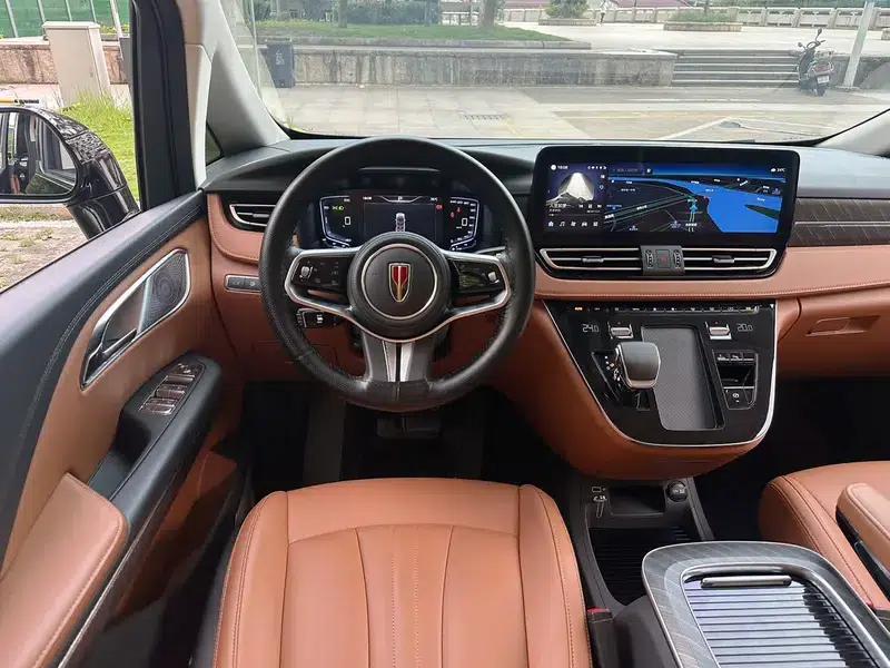 Hongqi HQ9 PHEV 2024 Four-Wheel Drive Business Edition — миниатюра 8