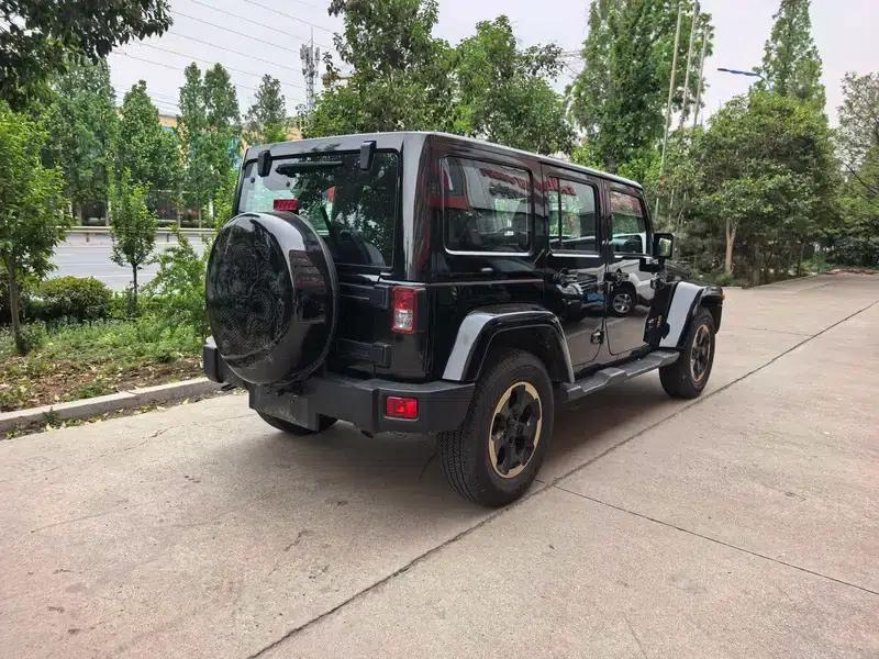 2014 Jeep Wrangler 3.6L Dragon Edition — миниатюра 6